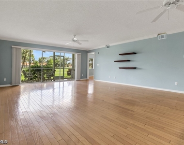 4556 Andover Way - Photo Thumbnail 5