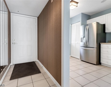 4556 Andover Way - Photo Thumbnail 6