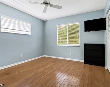 4556 Andover Way - Photo Thumbnail 20