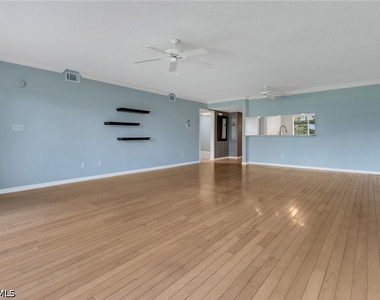 4556 Andover Way - Photo Thumbnail 15