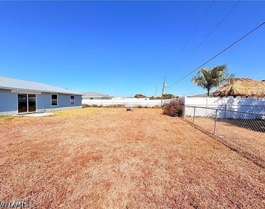 419 Ne 16th Place - Photo Thumbnail 22