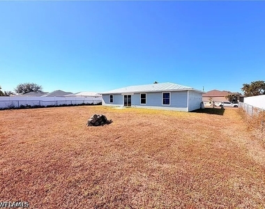419 Ne 16th Place - Photo Thumbnail 23
