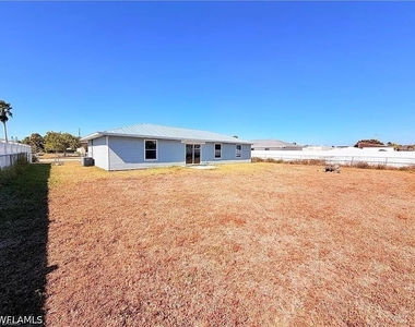 419 Ne 16th Place - Photo Thumbnail 21