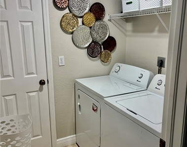 9640 Victoria Lane - Photo Thumbnail 25