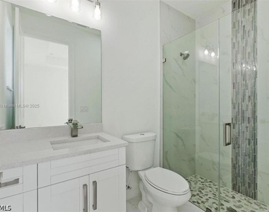 2516 Park Road - Photo Thumbnail 7