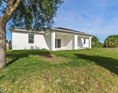 2516 Park Road - Photo Thumbnail 2