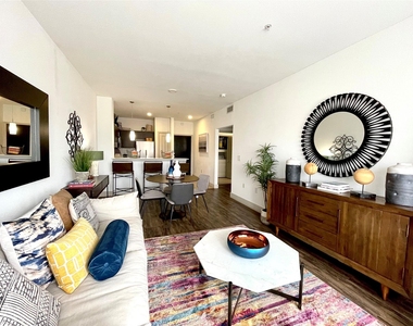 2222 Smith Street - Photo Thumbnail 6