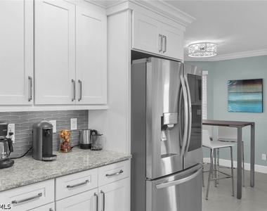 1020 Swallow Avenue - Photo Thumbnail 10