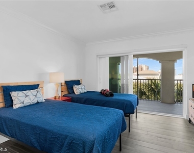 1020 Swallow Avenue - Photo Thumbnail 14