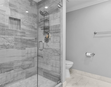 1020 Swallow Avenue - Photo Thumbnail 25