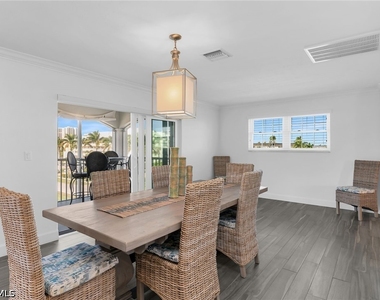 1020 Swallow Avenue - Photo Thumbnail 6
