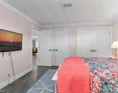 1020 Swallow Avenue - Photo Thumbnail 19