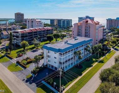 1020 Swallow Avenue - Photo Thumbnail 45