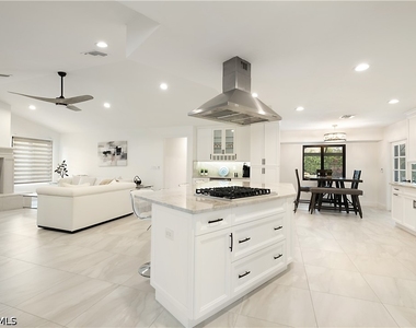 2307 Queens Way - Photo Thumbnail 12