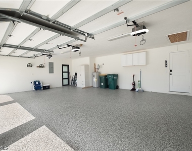 2307 Queens Way - Photo Thumbnail 3