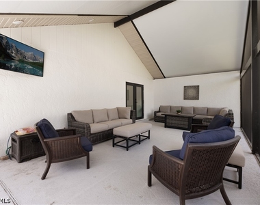 2307 Queens Way - Photo Thumbnail 22