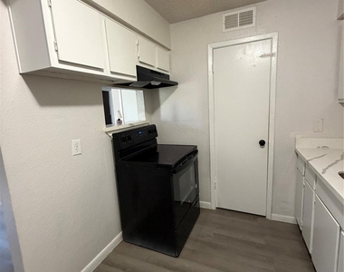 1614 Vauthier Street - Photo Thumbnail 5