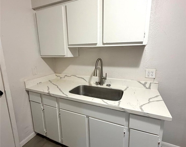 1614 Vauthier Street - Photo Thumbnail 3
