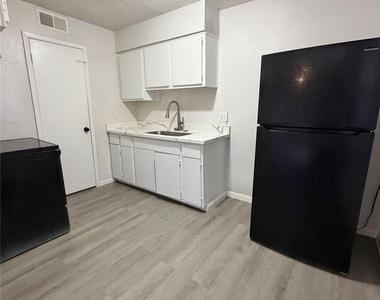 1614 Vauthier Street - Photo Thumbnail 4