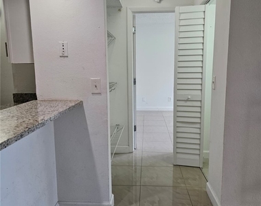 108 Santa Clara Drive - Photo Thumbnail 10