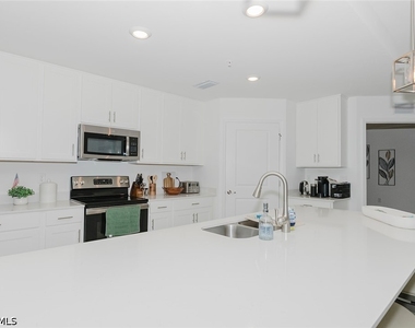 5433 Double Eagle Circle - Photo Thumbnail 11
