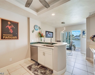 4530 Gulf Shore Boulevard N - Photo Thumbnail 10