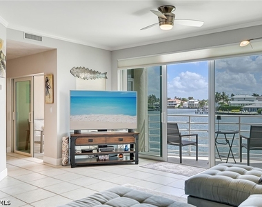 4530 Gulf Shore Boulevard N - Photo Thumbnail 4