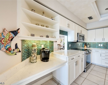 4530 Gulf Shore Boulevard N - Photo Thumbnail 6