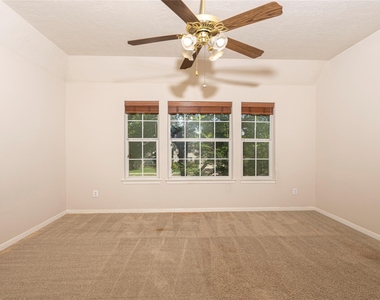 24319 Bay Hill Boulevard - Photo Thumbnail 17
