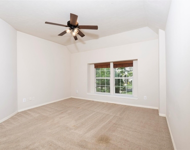 24319 Bay Hill Boulevard - Photo Thumbnail 19