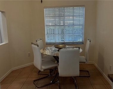 7518 Silver Trumpet Lane - Photo Thumbnail 10