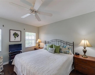 7518 Silver Trumpet Lane - Photo Thumbnail 12