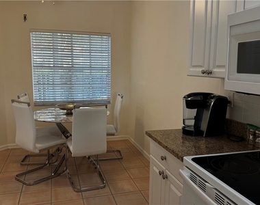 7518 Silver Trumpet Lane - Photo Thumbnail 11