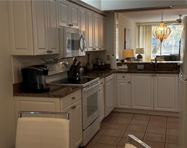 7518 Silver Trumpet Lane - Photo Thumbnail 9