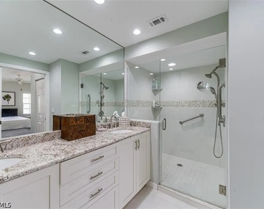 7518 Silver Trumpet Lane - Photo Thumbnail 13