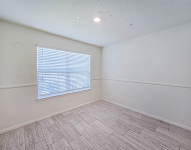 332 Lone Mountain Drive - Photo Thumbnail 19