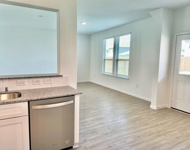 16530 Pine Arrow Drive - Photo Thumbnail 10