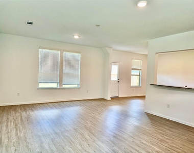16530 Pine Arrow Drive - Photo Thumbnail 14