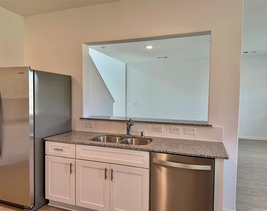 16530 Pine Arrow Drive - Photo Thumbnail 5