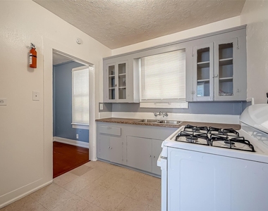 2611 Tierwester Street - Photo Thumbnail 7