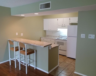 12500 Melville Drive - Photo Thumbnail 4