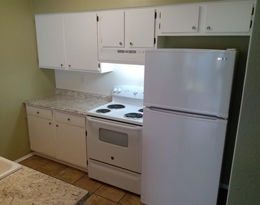 12500 Melville Drive - Photo Thumbnail 6