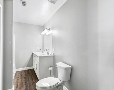 520 E Defee Avenue - Photo Thumbnail 23