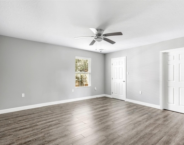 520 E Defee Avenue - Photo Thumbnail 20