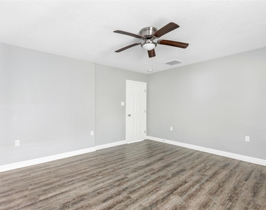 520 E Defee Avenue - Photo Thumbnail 21