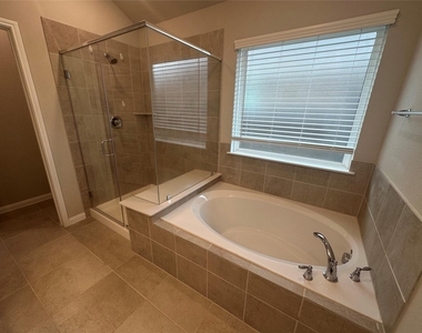 3435 Dry Creek Dr - Photo Thumbnail 6
