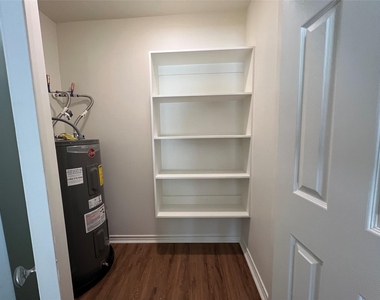 1231 Sycamore Avenue - Photo Thumbnail 15