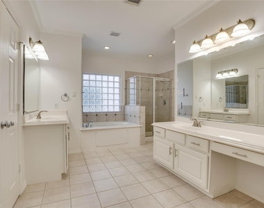 3015 W Park At Fairdale - Photo Thumbnail 9