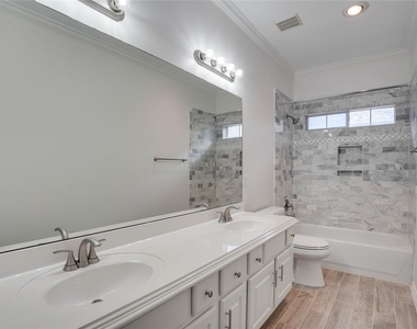 3015 W Park At Fairdale - Photo Thumbnail 16