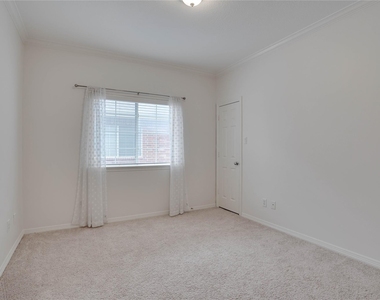 3015 W Park At Fairdale - Photo Thumbnail 14